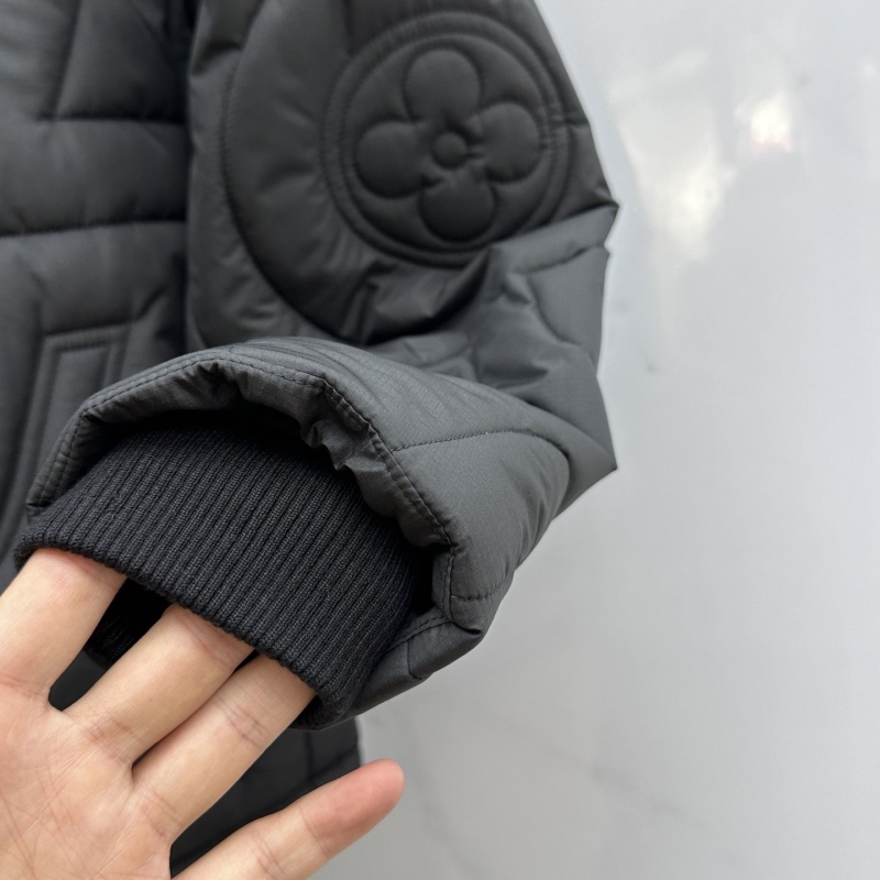 l0vis Vvtt0n outwear